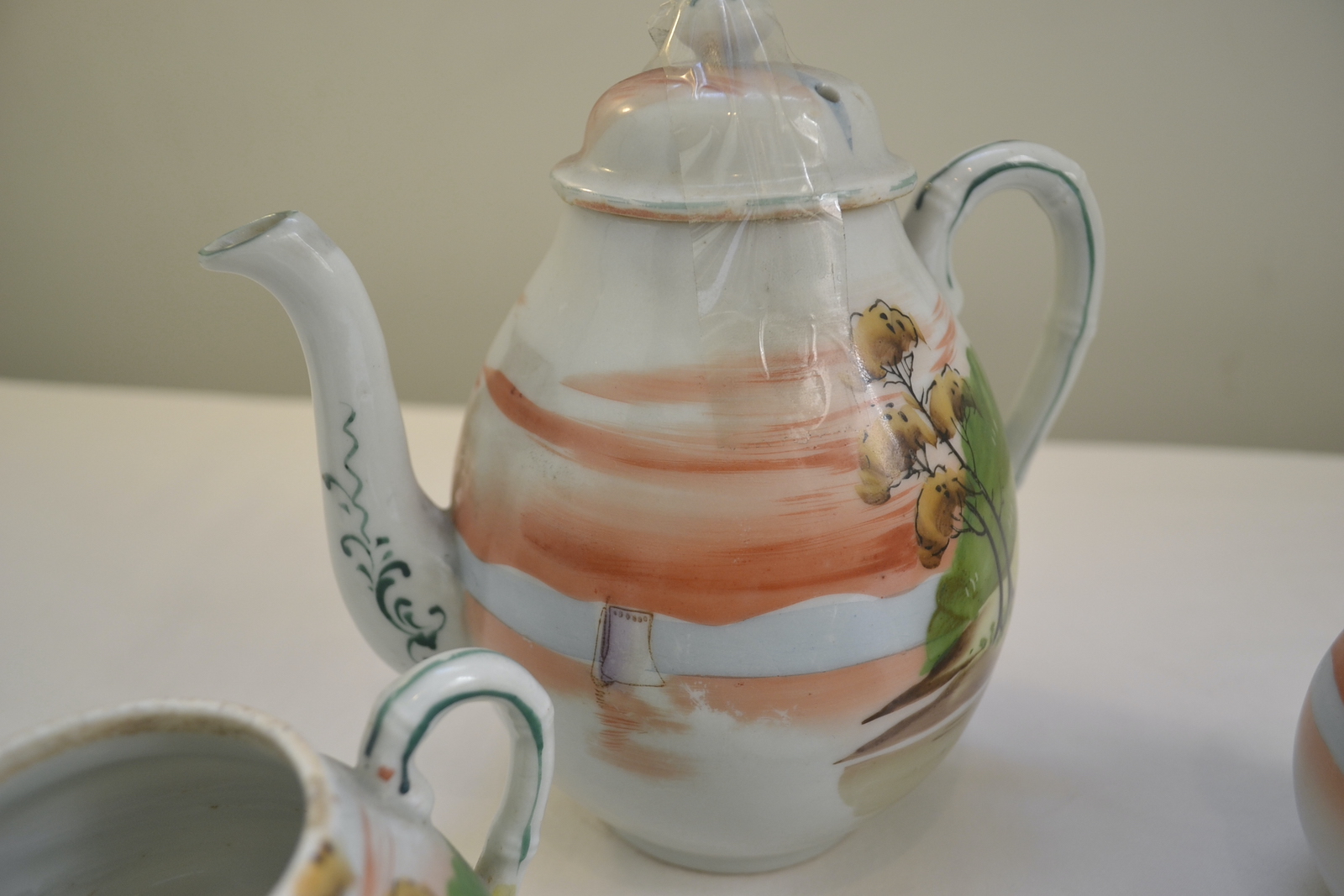 Juego de té de porcelana pintada con paisaje - Image 2