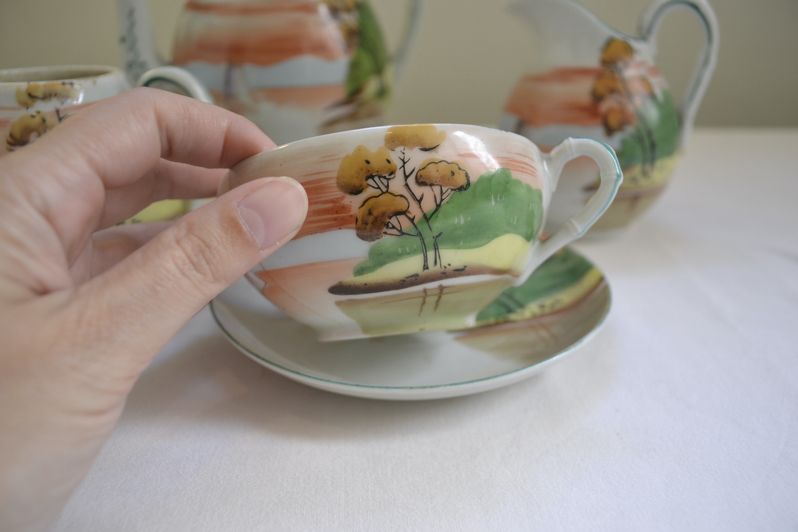 Juego de té de porcelana pintada con paisaje - Image 5
