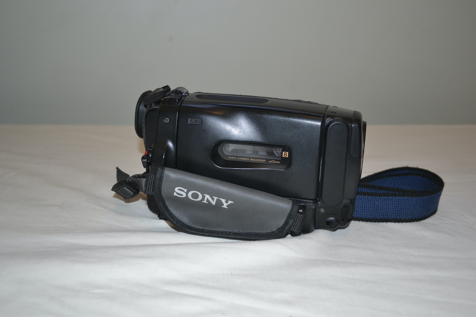 Sony Handycam Video8 - Image 3