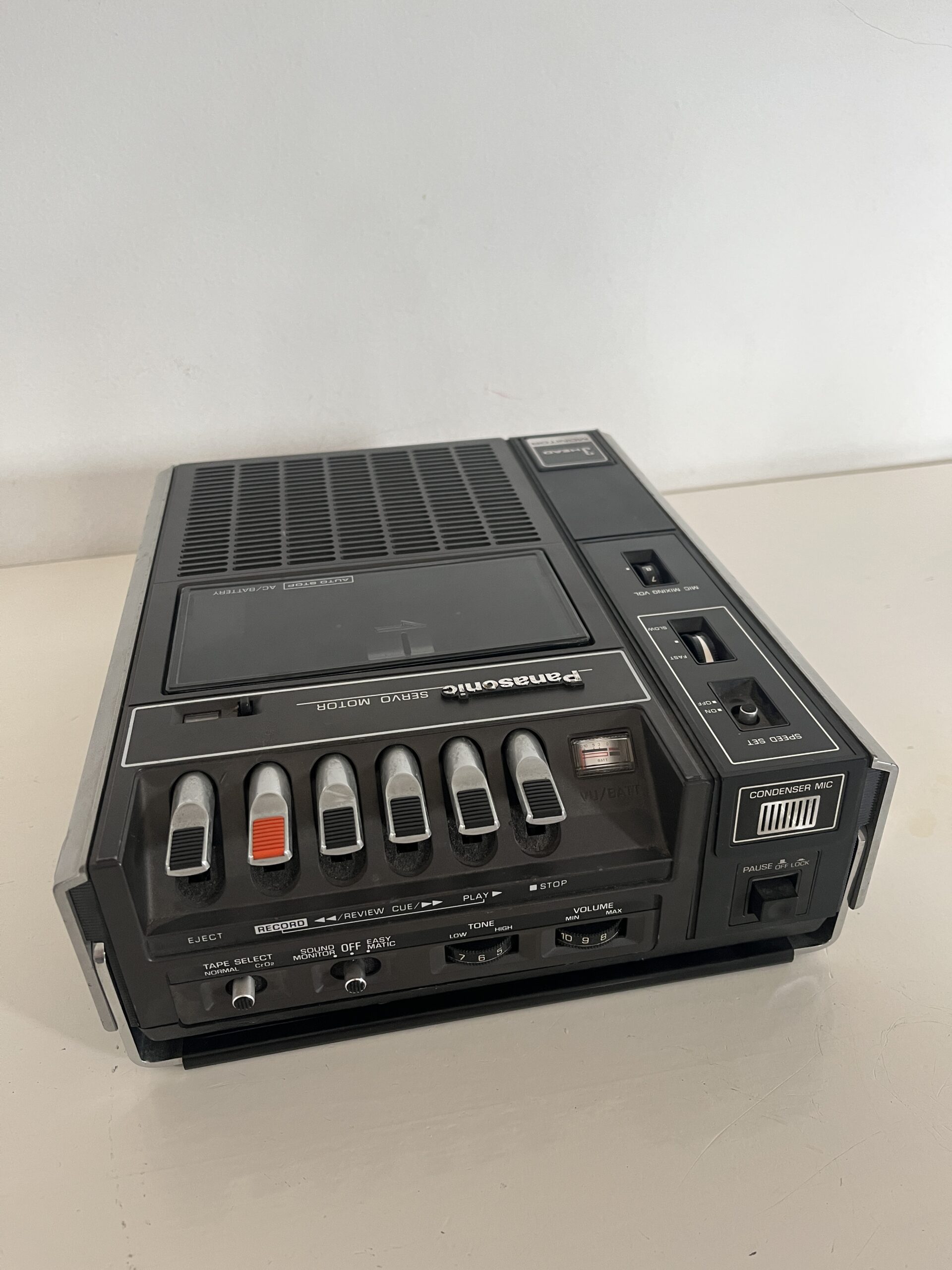 Grabador de cassette portatil Panasonic - Image 2