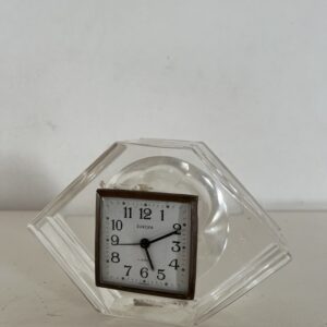 Reloj despertador a cuerda