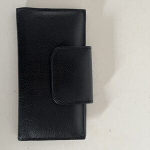 Billetera de cuero negro