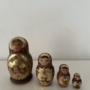 Mamushkas rusas de madera antiguas