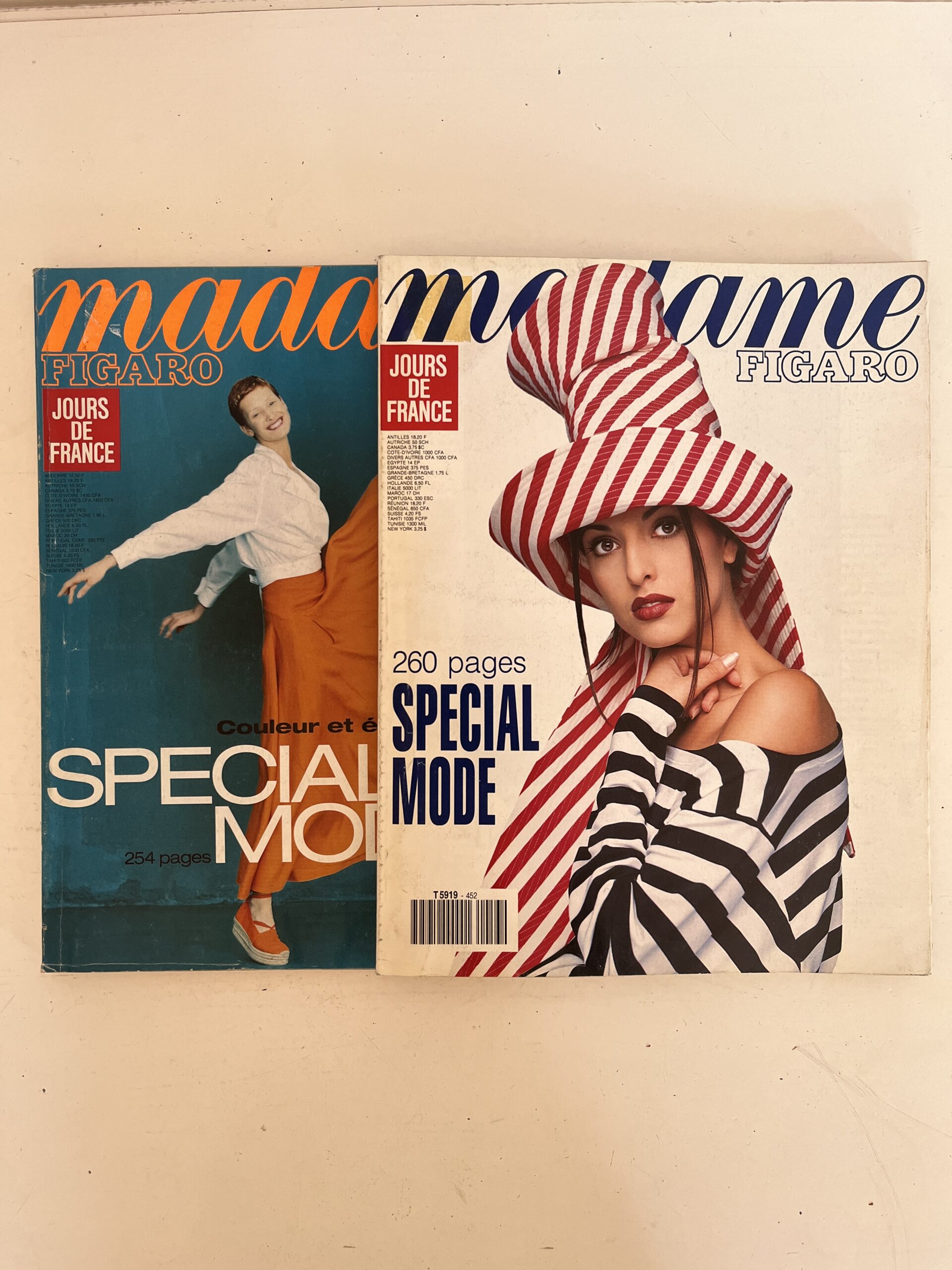 Par de revistas francesa Madame Figaro