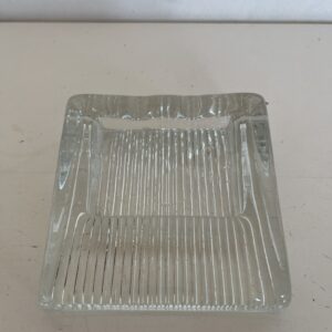 Cenicero de vidrio transparente