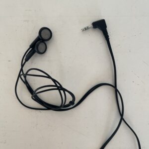 Auriculares con cable negros