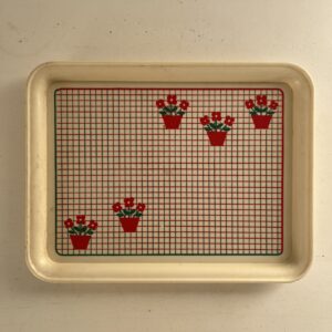 Bandeja plástica cuadros y flores